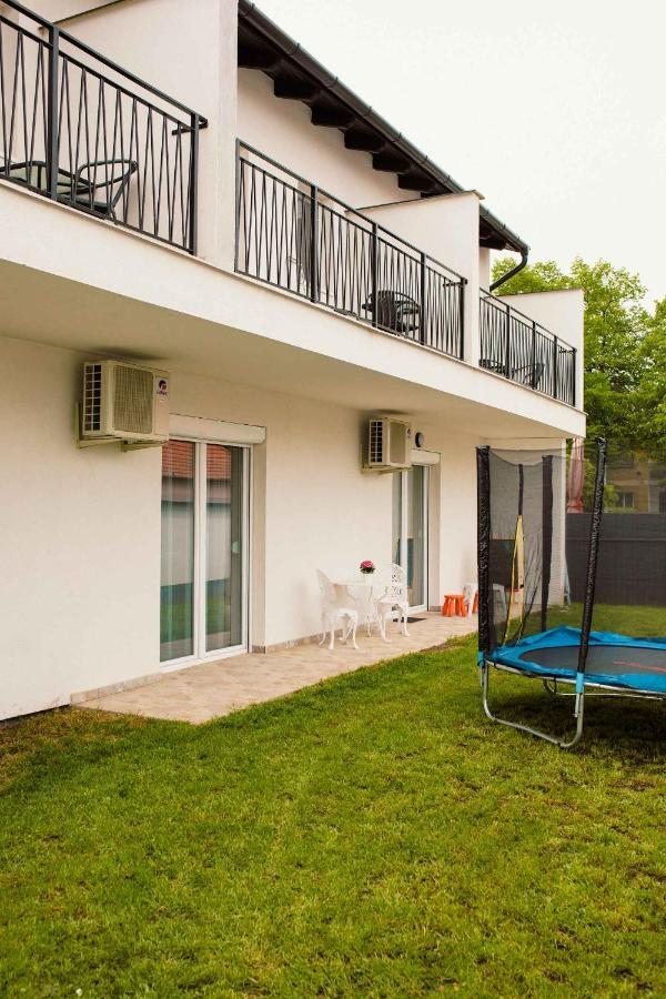 Villa Endante Hajdúszoboszló Exterior foto